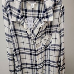 Motherhood button up